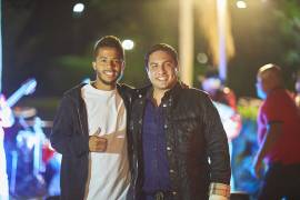 Giovani Dos Santos y Julión Álvarez comparten el escenario (Video)