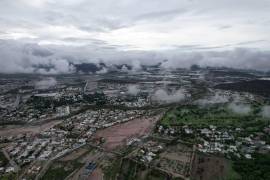Las intensas precipitaciones generaron encharcamientos en diversas vialidades de Saltillo durante este lunes.