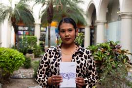 Anadela Ramírez publicó su primer poemario ‘Espinas’