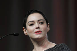 Rechaza jueza moción para desestimar cargos contra Rose McGowan