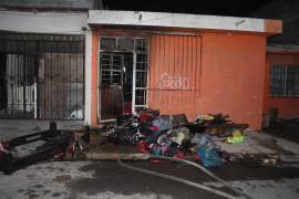 Una bodega improvisada en una vivienda de la colonia Eucalipto se incendió luego de que cuatro menores jugaran con cerillos.