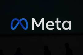 El logotipo de Meta aparece en una pantalla de video durante la LlamaCon 2025, una conferencia para desarrolladores de IA, celebrada en Menlo Park, California, el 29 de abril de 2025.