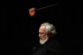 El director de orquesta italiano Gianluigi Gelmetti falleció en Montecarlo a los 75 años de edad. Gianluigi Gelmett