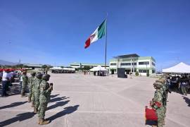 Carlos Villarreal Pérez encabezó las actividades conmemorativas por el 164 aniversario de la Batalla de Puebla en Monclova.