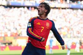 El delantero salió desde el banquillo y se convirtió en héroe de España al marcar el gol del título al minuto 106.