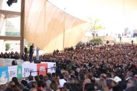 Los asistentes abarrotaron el auditorio del Parque Las Maravillas.