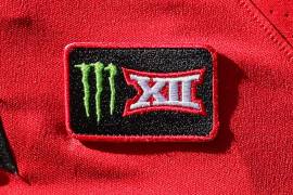 Logos de Monster/Big 12. Una coalición de médicos está destacando estos riesgos tras un acuerdo de patrocinio entre Monster Energy y la organización deportiva universitaria Big 12 Conference.