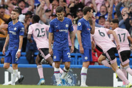 Chelsea sigue 'dormido' y empata con el Leicester