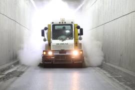 Las labores de limpieza se concentran en bulevares de alta circulación en la ciudad.