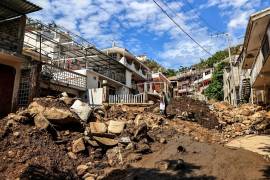 Fotografía de escombros en la colonia Coloso tras el paso del huracán Otis, el 22 de noviembre de 2023, en Acapulco (México).