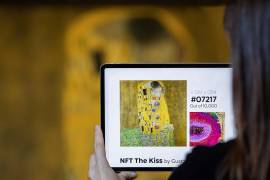 “El Beso”, la obra maestra de Gustav Klimt, ha sido troceado y la Galería Belvedere de Viena pone a la venta en una oferta entre el arte, las finanzas y el coleccionismo. EFE/ Belvedere Wien/Ouriel Morgensztern