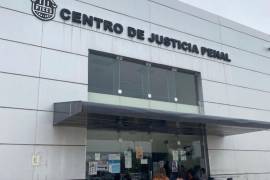 La audiencia se realizó en el Centro de Justicia Penal de Torreón, donde el juez determinó vincular a proceso al imputado y mantener la medida de prisión preventiva.