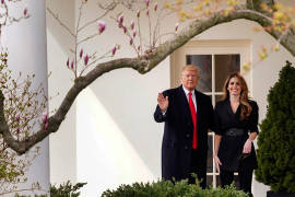 Hope Hicks deja la Casa Blanca; la comunicación recaerá en Trump