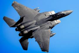 El paquete incluye más de 50 aviones de combate F-15, misiles aire-aire de alcance avanzado y cerca de 33 mil proyectiles para tanque y morteros de alta explosividad