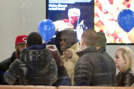 R. Kelly va a un McDonald’s tras salir de prisión