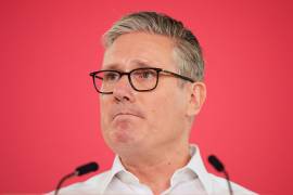 El primer ministro británico, Keir Starmer, hace una pausa durante un discurso en el centro vecinal de Coin Street en Waterloo, Londres, el lunes 11 de mayo de 2026.