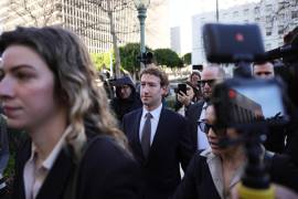 El director general de Meta, Mark Zuckerberg, llega a un juicio para determinar si las plataformas de redes sociales causan adicción y daño deliberado en menores de edad, el 18 de febrero de 2026, en Los Ángeles.