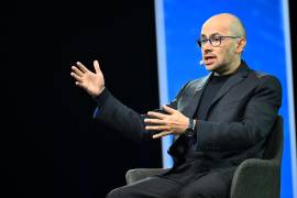 Sir Demis Hassabis, cofundador y presidente de Google DeepMind, en la Cumbre Internacional sobre IA celebrada en la Royal Dublin Society (RDS) en Dublín, Irlanda.