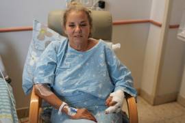 La fotoperiodista del Washington Post Heidi Levine recibe tratamiento en el hospital Beilinson, en Petah Tikva, Israel.