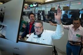 Operadores de acciones en la Bolsa de Valores de Nueva York, el 27 de agosto del 2026.