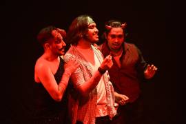 ‘En el último toque nos vamos’ llega a 100 representaciones con el legado de Ozcar Castañeda