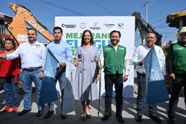 La alcaldesa Sara Irma Pérez Cantú dio inicio a los trabajos de modernización de la red de agua potable en la colonia Guadalupe Borja.