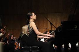 La pianista mexicana interpretó el Concierto para Piano y Orquesta de Maurice Ravel.