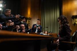 Noem fue destituida poco después de que aparentemente cruzara una de las pocas líneas rojas de la Casa Blanca de Trump: pareció delegar la responsabilidad de sus propios problemas políticos a la Casa Blanca.