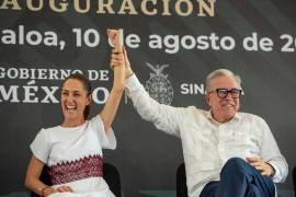 El Gobernador de Sinaloa, Rubén Rocha Moya fue entrevistado por medios de comunicación, afirmando que no dejará Sinaloa y tener el respaldo de Claudia Sheinbaum.