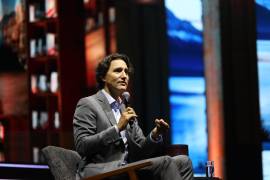 Justin Trudeau llamó a replantear el liderazgo ante la concentración de poder tecnológico y defendió la relación estratégica entre México y Canadá por el T-MEC.