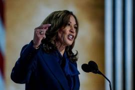 La candidata presidencial demócrata y vicepresidenta de Estados Unidos, Kamala Harris, habla durante la última noche de la Convención Nacional Demócrata (DNC) en el United Center de Chicago.