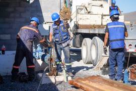 Compara trabaja a marchas forzadas para reparar los desperfectos en tuberías de agua.