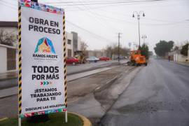 Pese a las bajas temperaturas, se avanza en la rehabilitación de la calle Manuel Acuña.