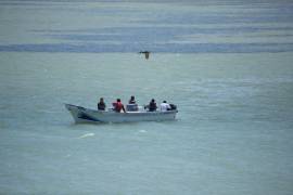 Los buzos fueron rescatados y trasladados a la Capitanía de Puerto de San Felipe, Yucatán. FOTO. Cuartoscuro