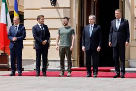 Volodymyr Zelensky (c), el canciller de Alemania, Olaf Scholz (i), el presidente de Francia, Emmanuel Macron (c-i), el primer ministro de Italia, Mario Draghi 8c-d), y el presidente de Rumania, Klaus Werner Iohannis (d).