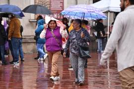 El segundo frente frío de la temporada proocó en la ciudad lluvias con más de 12 horas de duración.
