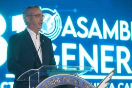 El presidente de República Dominicana, Luis Abinader, les dio la bienvenida a los representantes de medios de comunicación que asistieron a la Asamblea de la SIP.