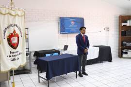 Luis Alexis Reyes Sánchez presentó su examen profesional en la Escuela Primaria Federal Narciso Mendoza como parte de la nueva modalidad de titulación; obtuvo un veredicto aprobatorio por unanimidad.