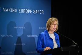 La directora ejecutiva de Europol, Catherine De Bolle, en una conferencia de prensa en la que anunció los resultados de una importante operación contra la plataforma de comunicaciones cifradas Ghost.