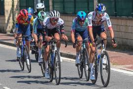 Isaac del Toro mostró combatividad en el ascenso y recuperación en el descenso.
