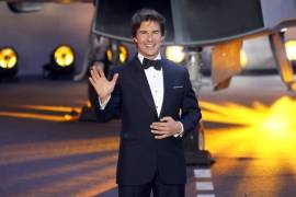 Tom Cruise sonríe durante el estreno de “Top Gun Maverick” el jueves 19 de mayo de 2022 en Londres.