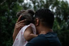 Los niños han sido separados de sus padres, según un nuevo informe, mientras el gobierno de Trump continúa su impulso de deportación.