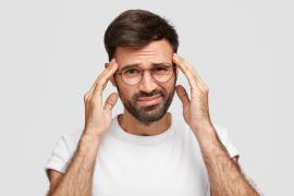 Millones de personas conviven con migraña, una condición incapacitante que puede alterar la vida diaria.