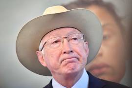 Ken Salazar también resaltó avances en seguridad durante su gestión, incluyendo la incautación de armas y la capacitación de personal mexicano.