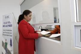 Karla Mónica Escalera Mendoza presentó una denuncia por uso de recursos municipales en contra de la alcaldesa de Muzquiz Tania Vanessa Flores Guerra para promover su imagen.