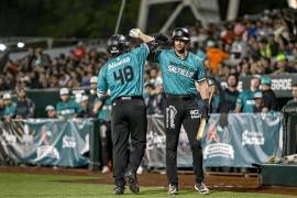 Saraperos inicia serie ante Rieleros en el Estadio Alberto Romo Chávez.