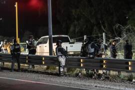 Al lugar llegaron elementos de la FGJEM y policías municipales de Cuautitlán Izcalli, quienes efectuaron el arresto de cuatro personas.