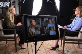 Amber Heard y Savannah Guthrie durante la grabación de la entrevista para NBC News.