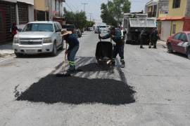 Brigadas municipales atendieron la calle Malaquías en la colonia El Salvador, al oriente de la ciudad, como parte del programa “Aquí Andamos”.
