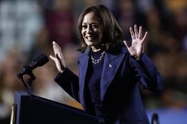 La candidata presidencial estadounidense por el partido demócrata Kamala Harris durante un acto electoral celebrado en East Lansing, Michigan, Estados Unidos.